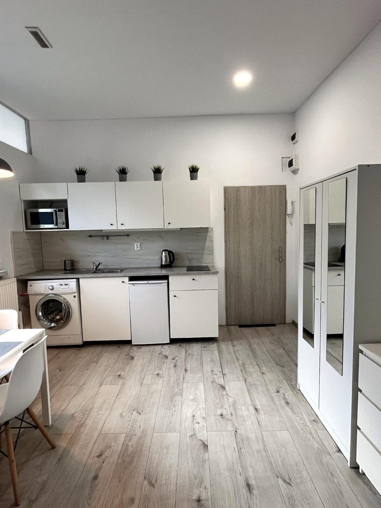 Delux9 Apartment วูดช์ ภายนอก รูปภาพ